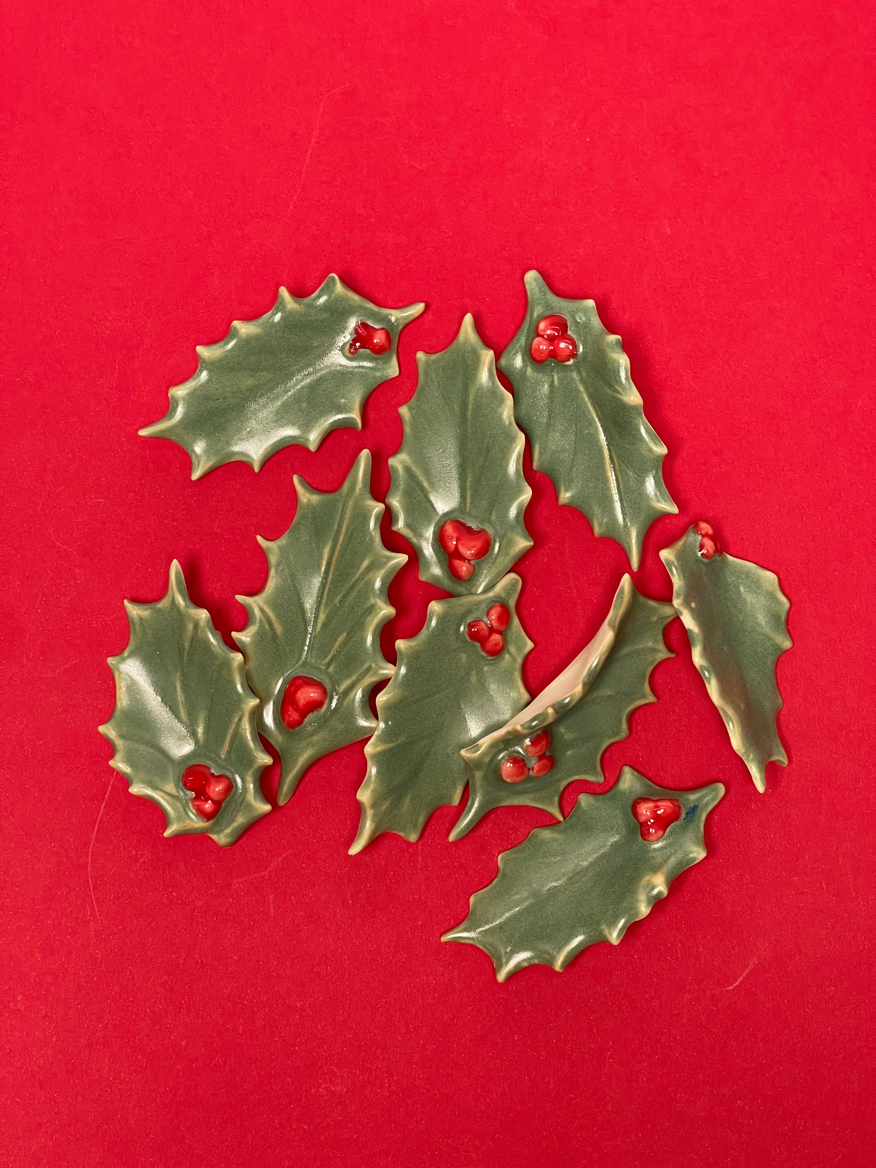 Broșe cu motive de Crăciun