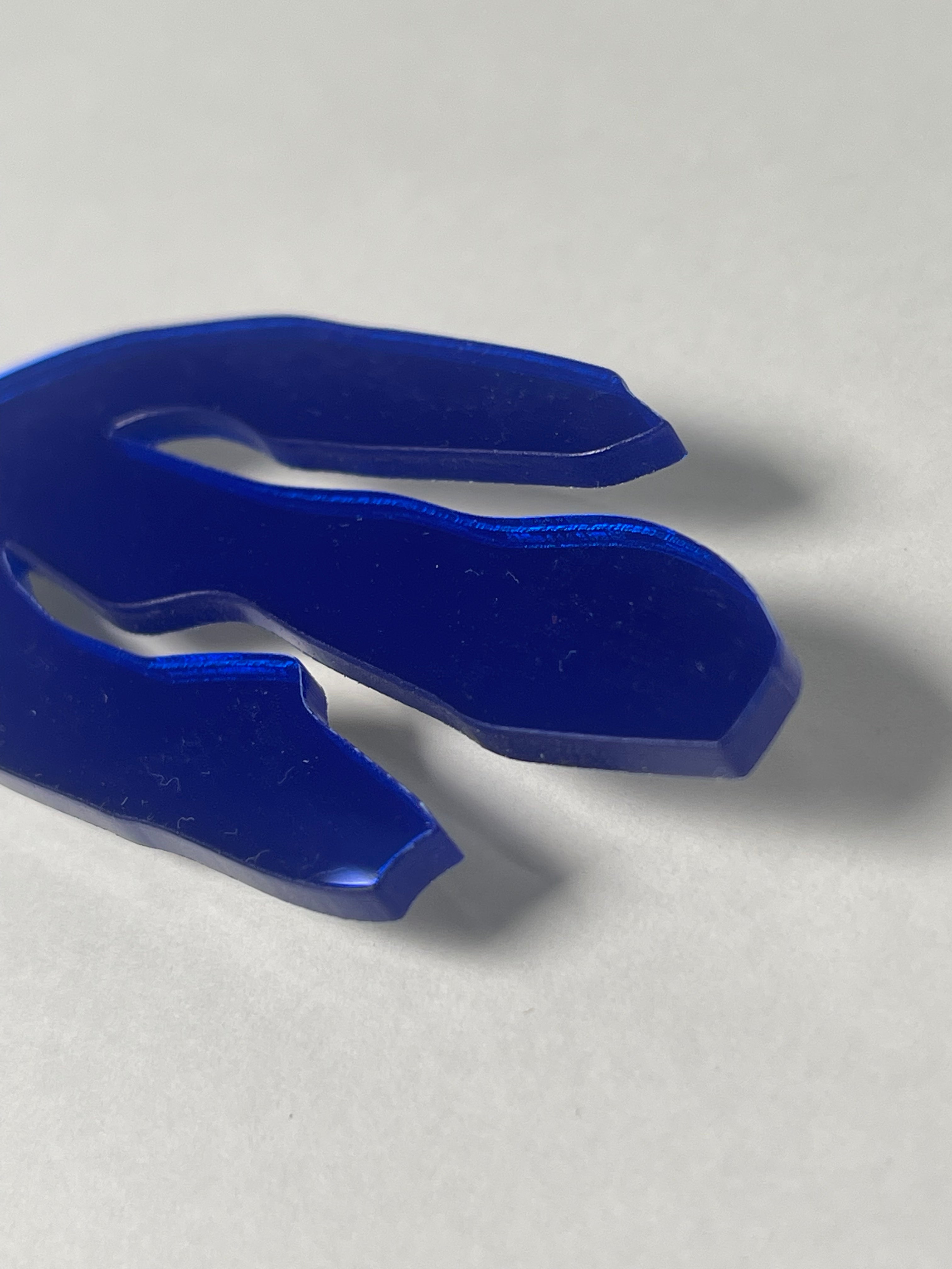 Broșă plexiglas "Preaplin"