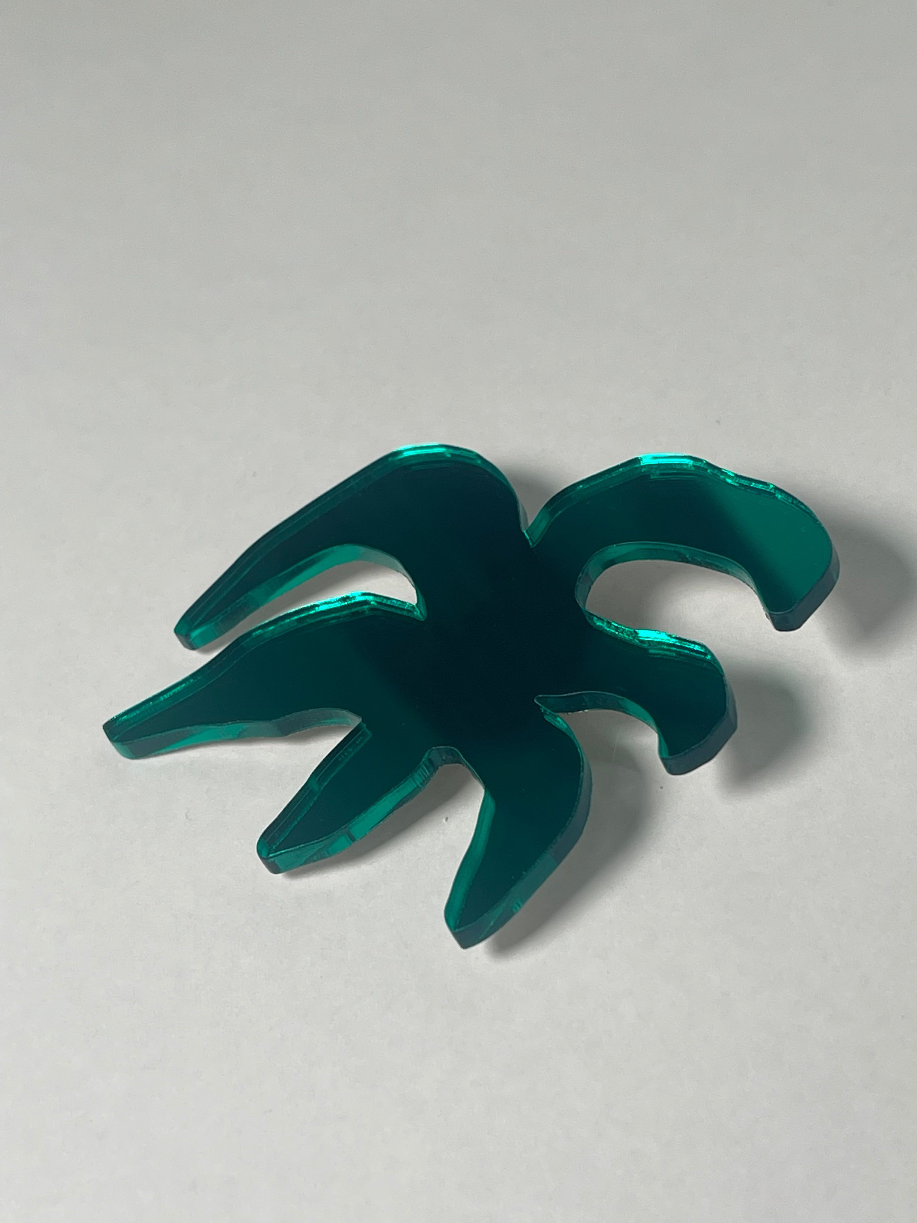 Broșă plexiglas "Aplecare"