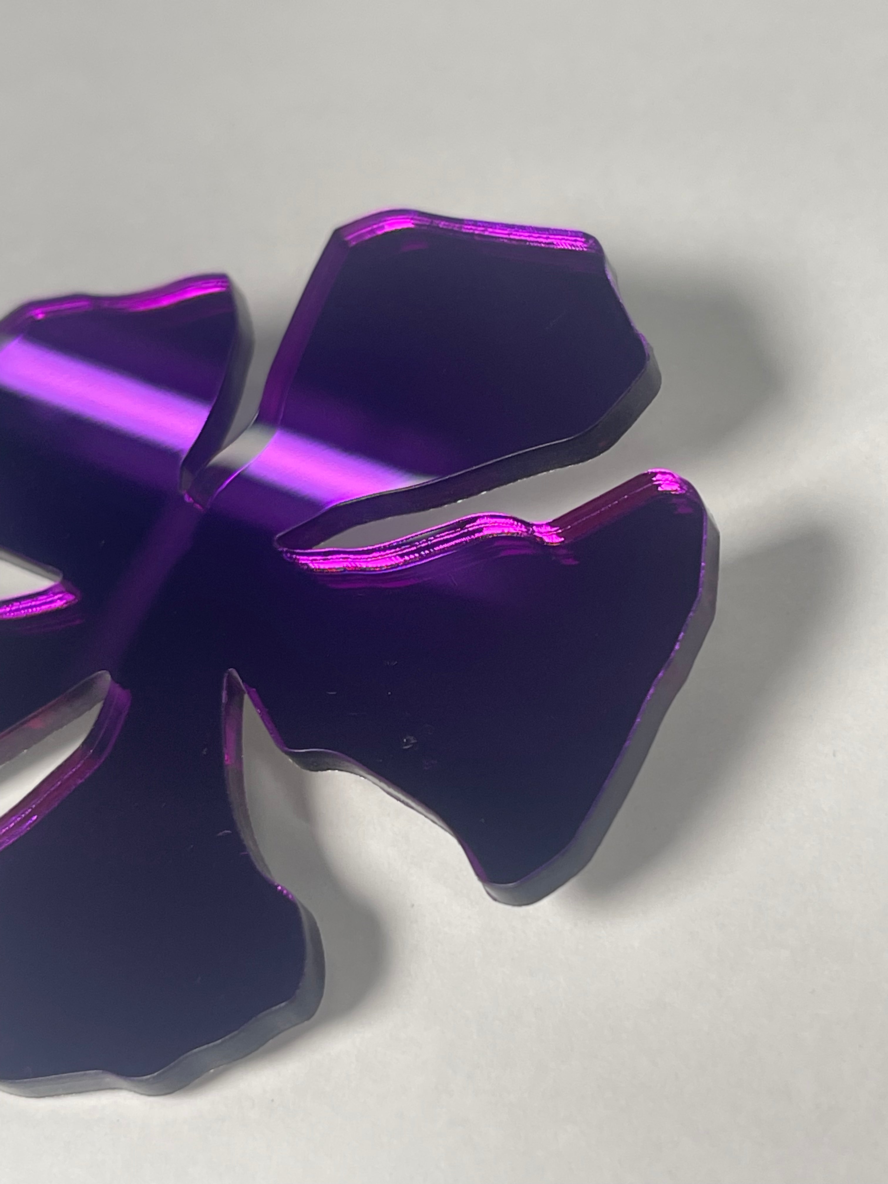 Broșă plexiglas "Cinci"