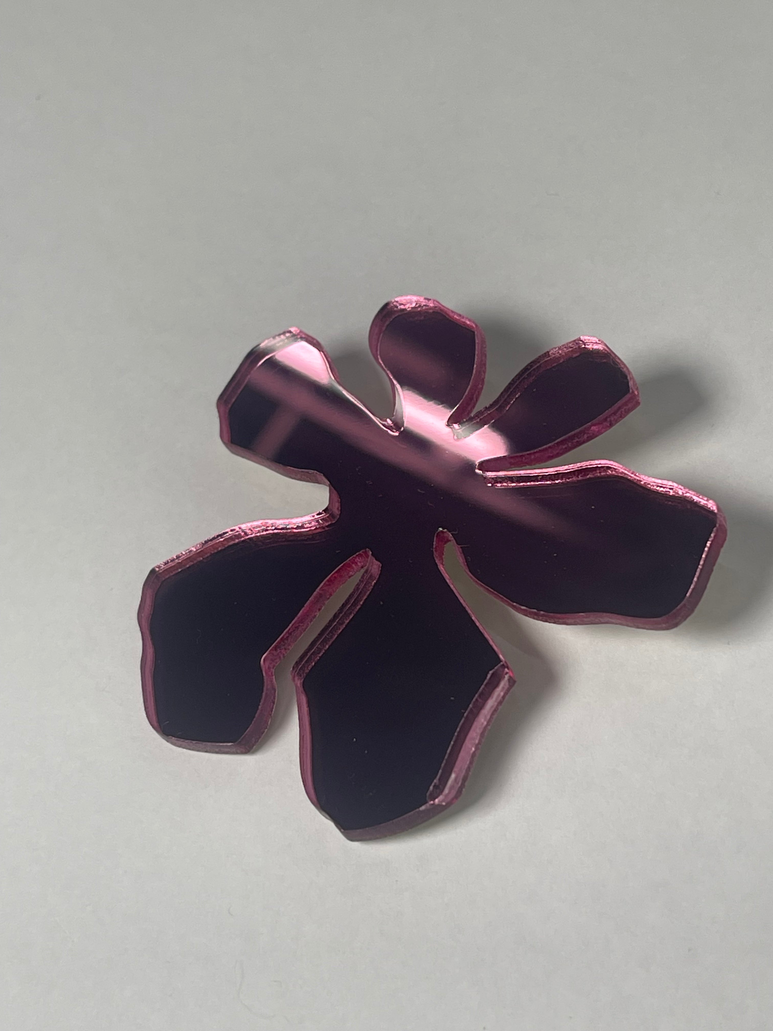 Broșă plexiglas "Floare"