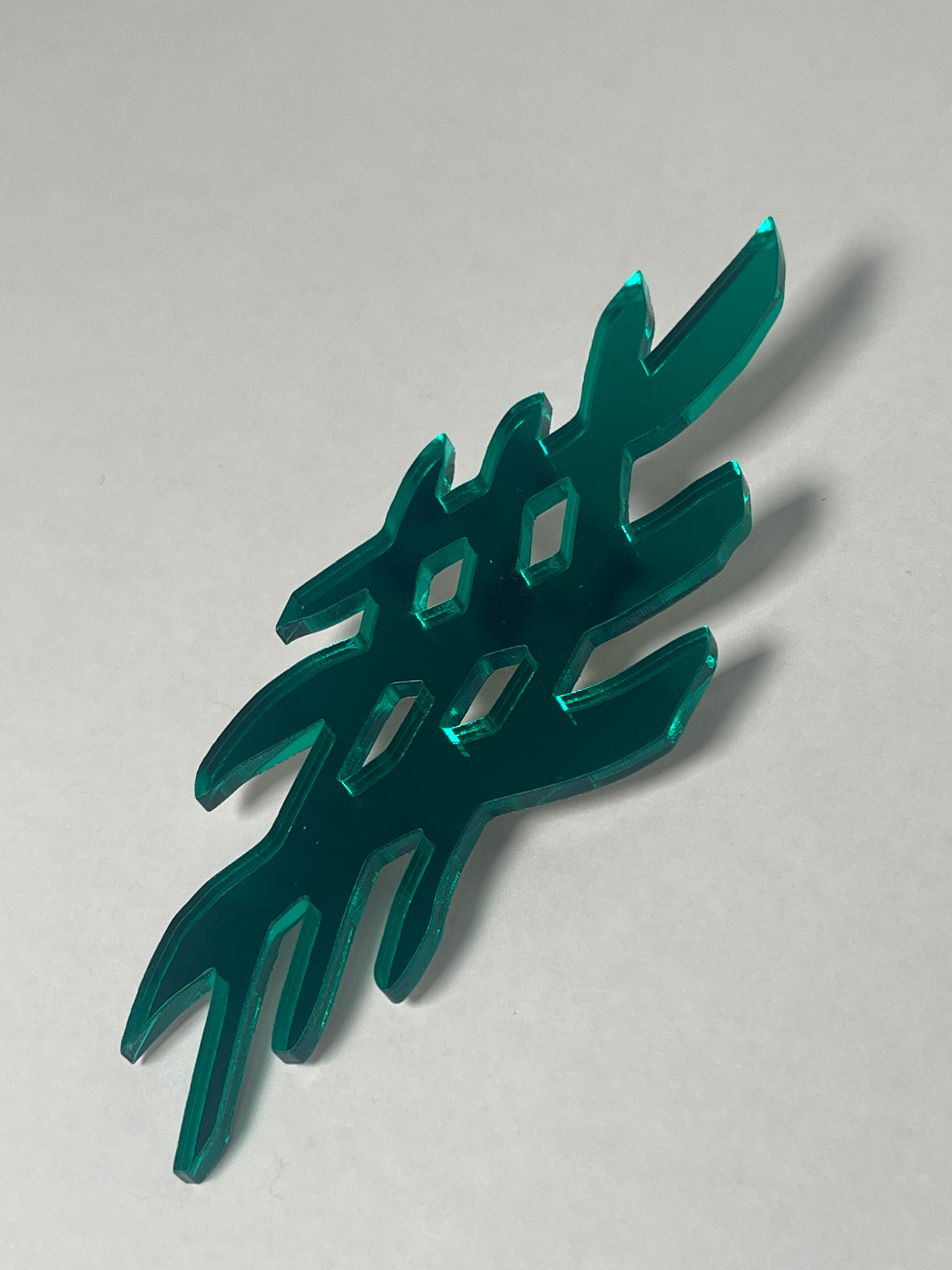 Broșă plexiglas "Dilatat"