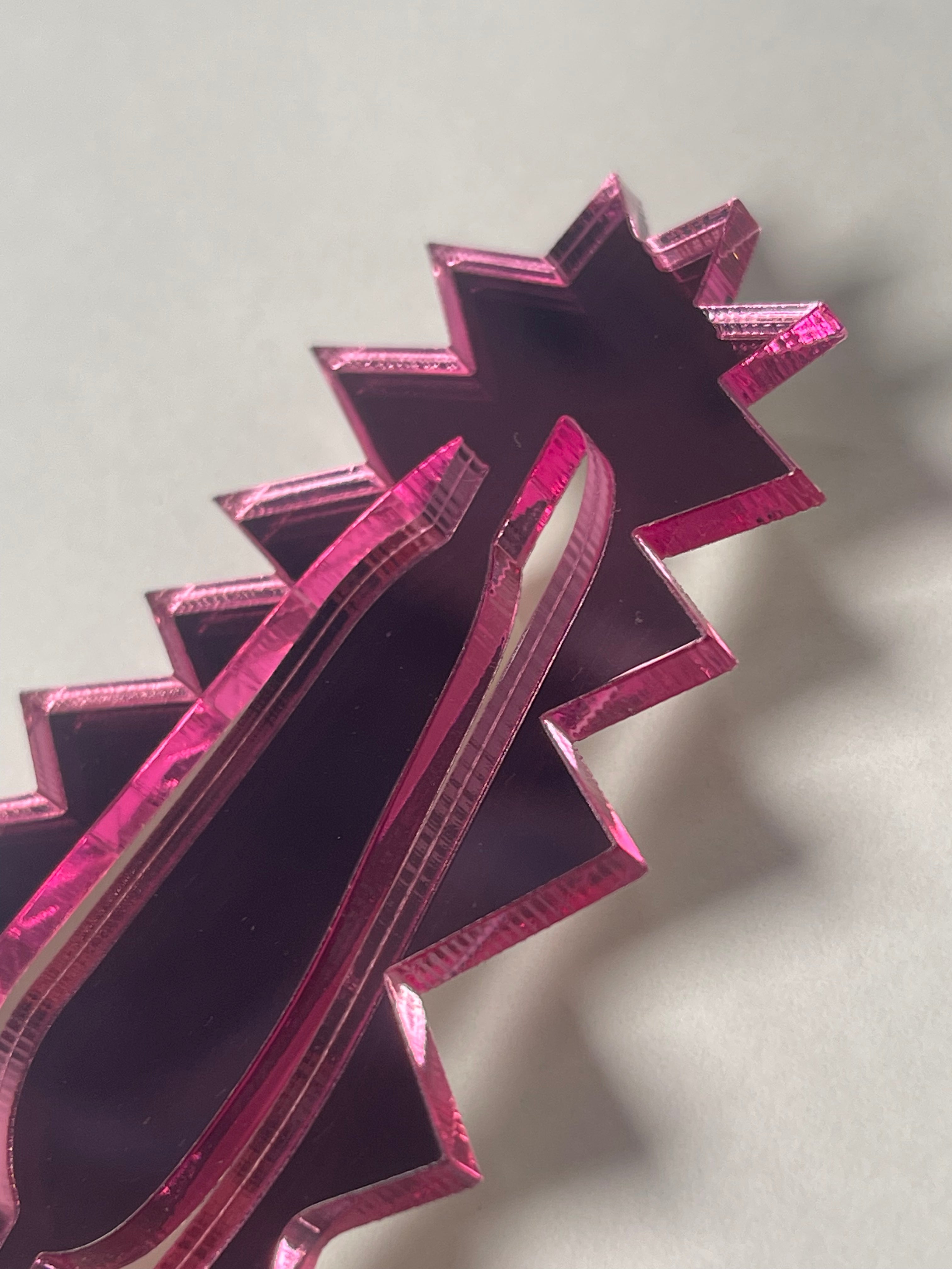 Broșă plexiglas "Explozie"