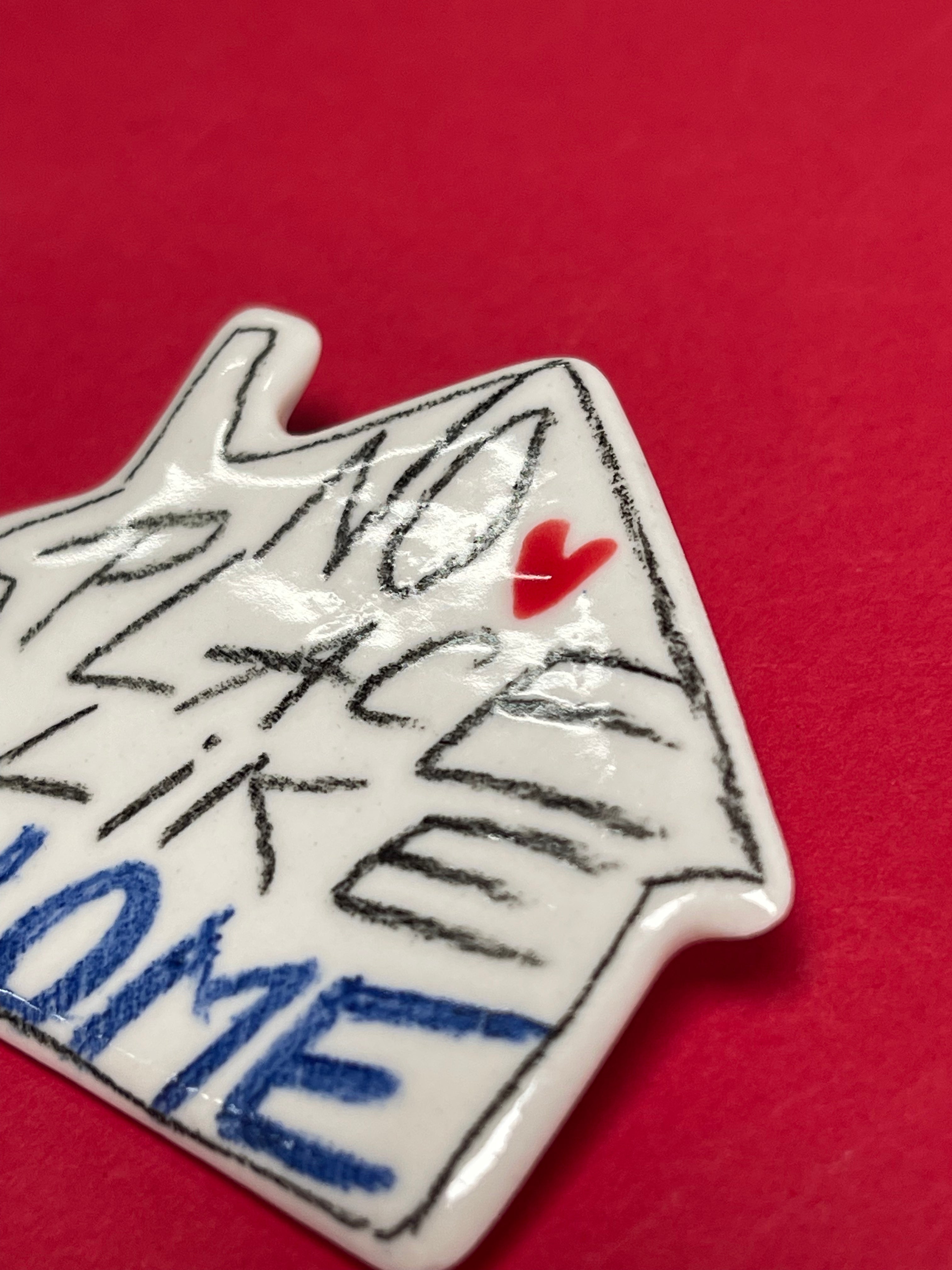 Broșă Căsuță de Crăciun 2