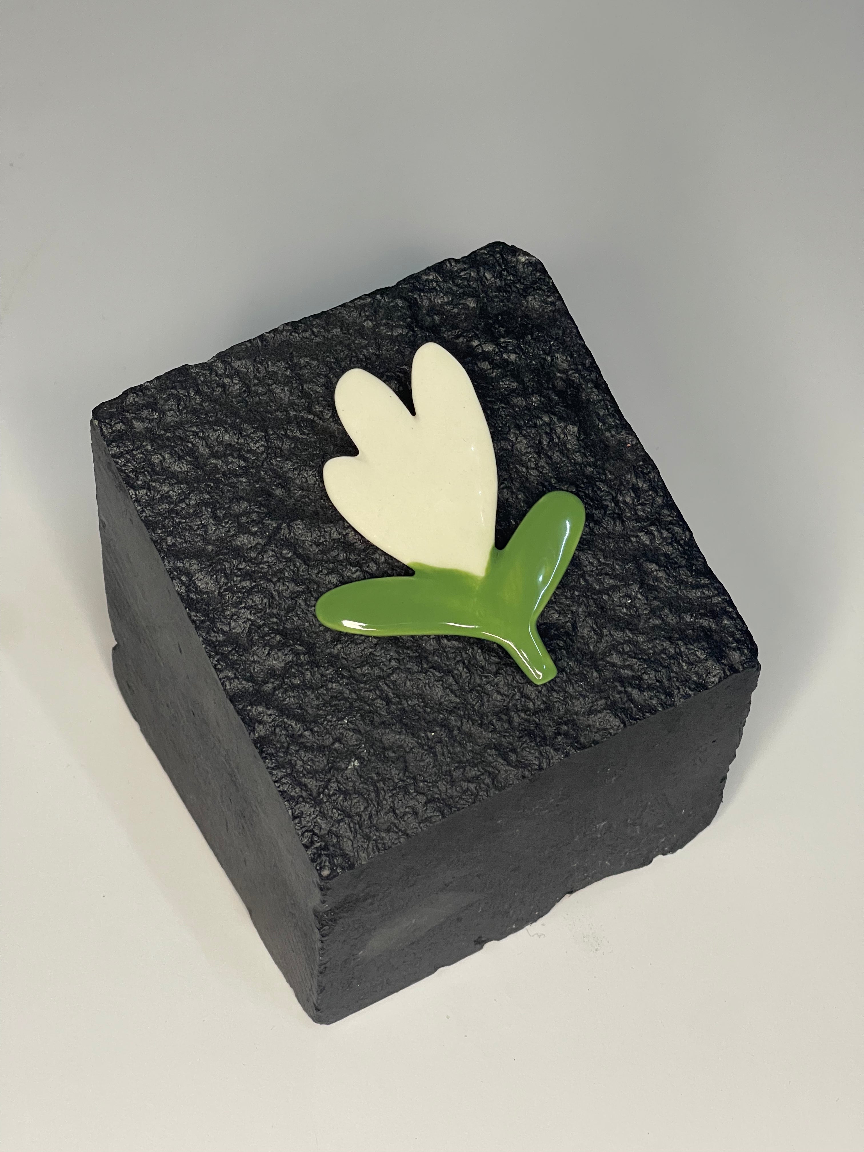 Broșă floare 10